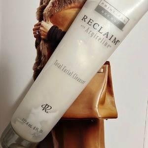 🧖🏼‍♀️ or 🧖🏻‍♂️ • 🧴 Reclaim x For thine face Vibes 🧴• 🧖🏻‍♂️or🧖🏼‍♀️